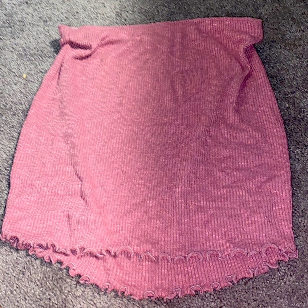 front and back pictures. women’s pink skirt. large.